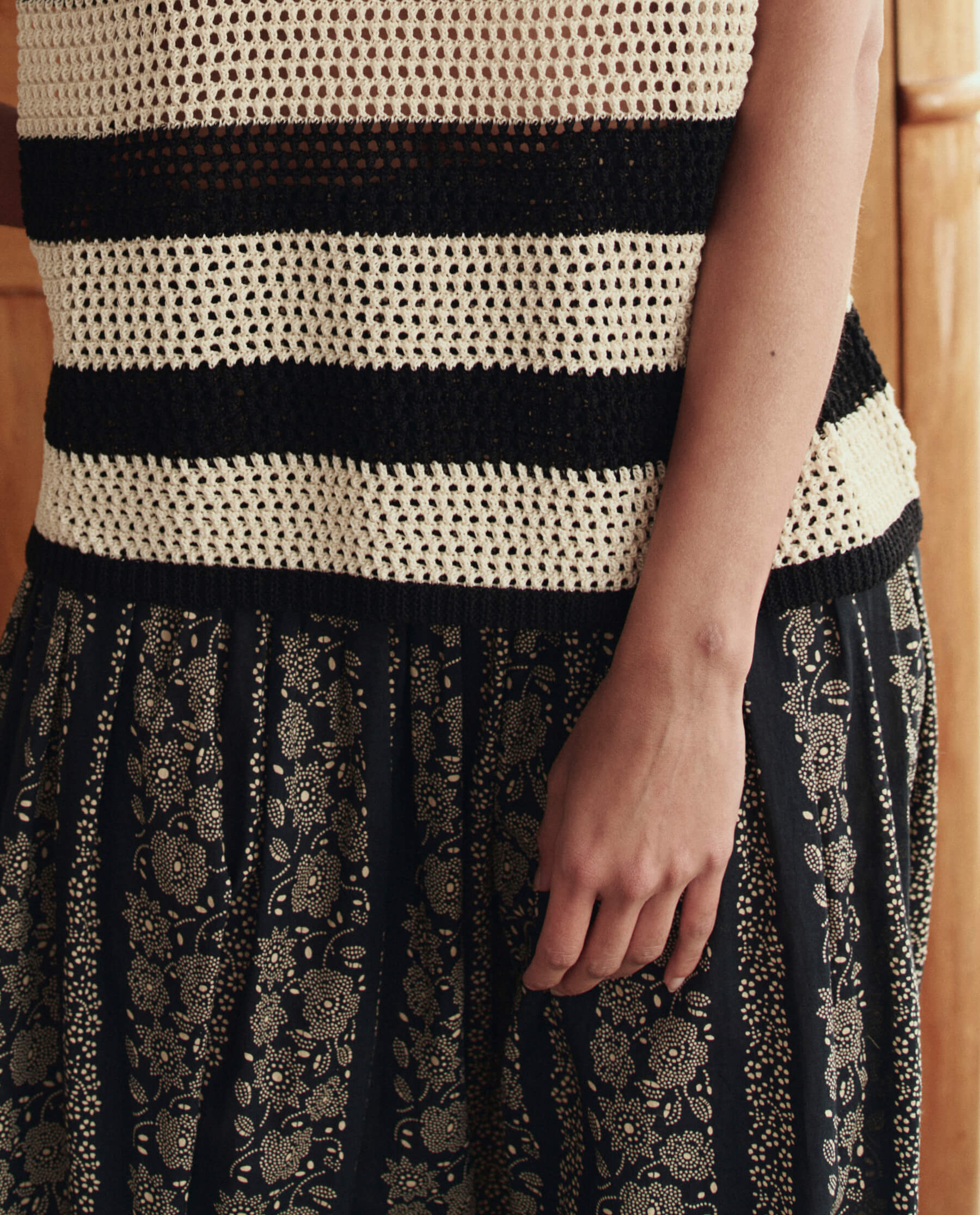 The Canary Skirt. -- Black And Cream Token Floral - Image 4