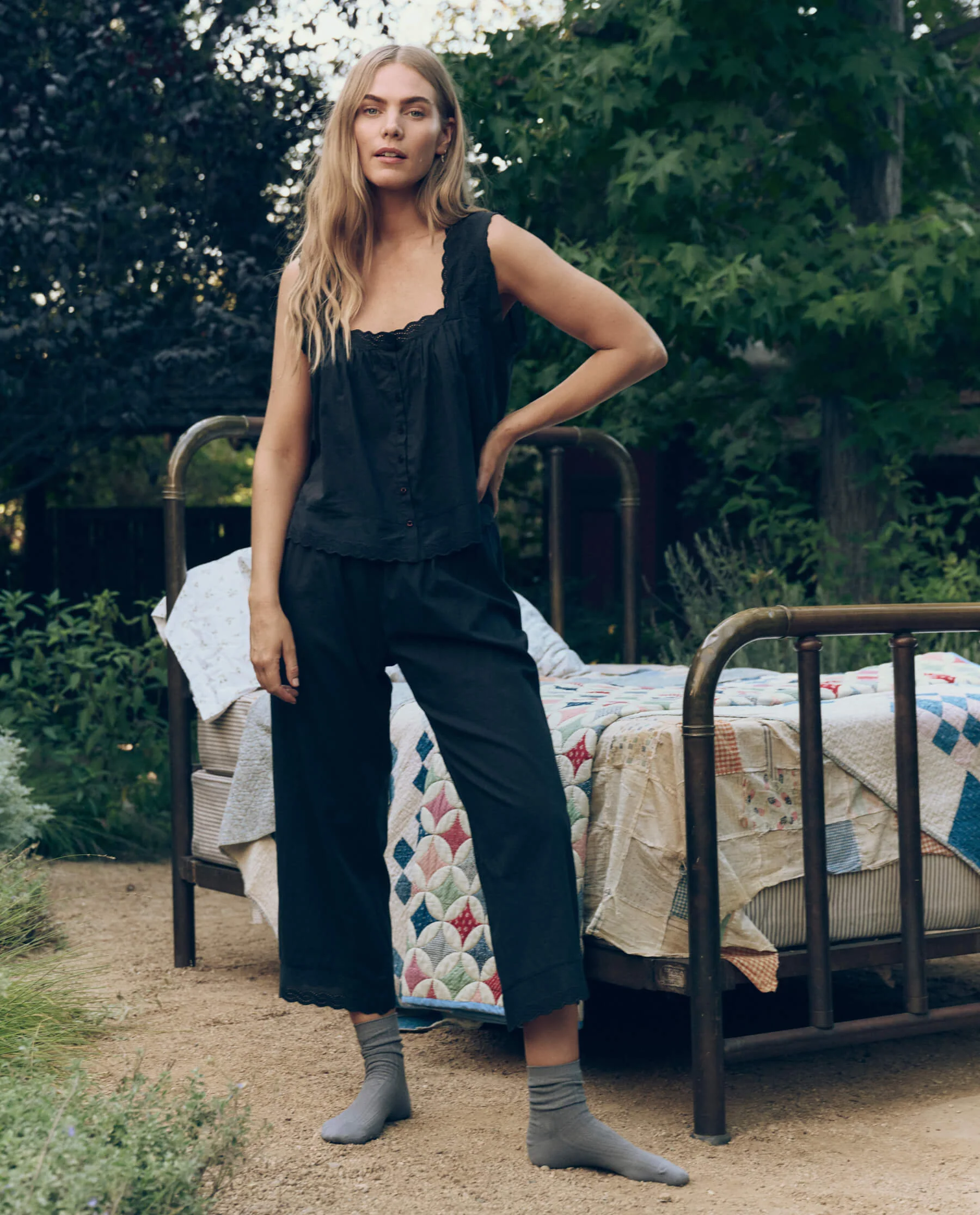 The Eyelet Tank. -- Black - Image 4