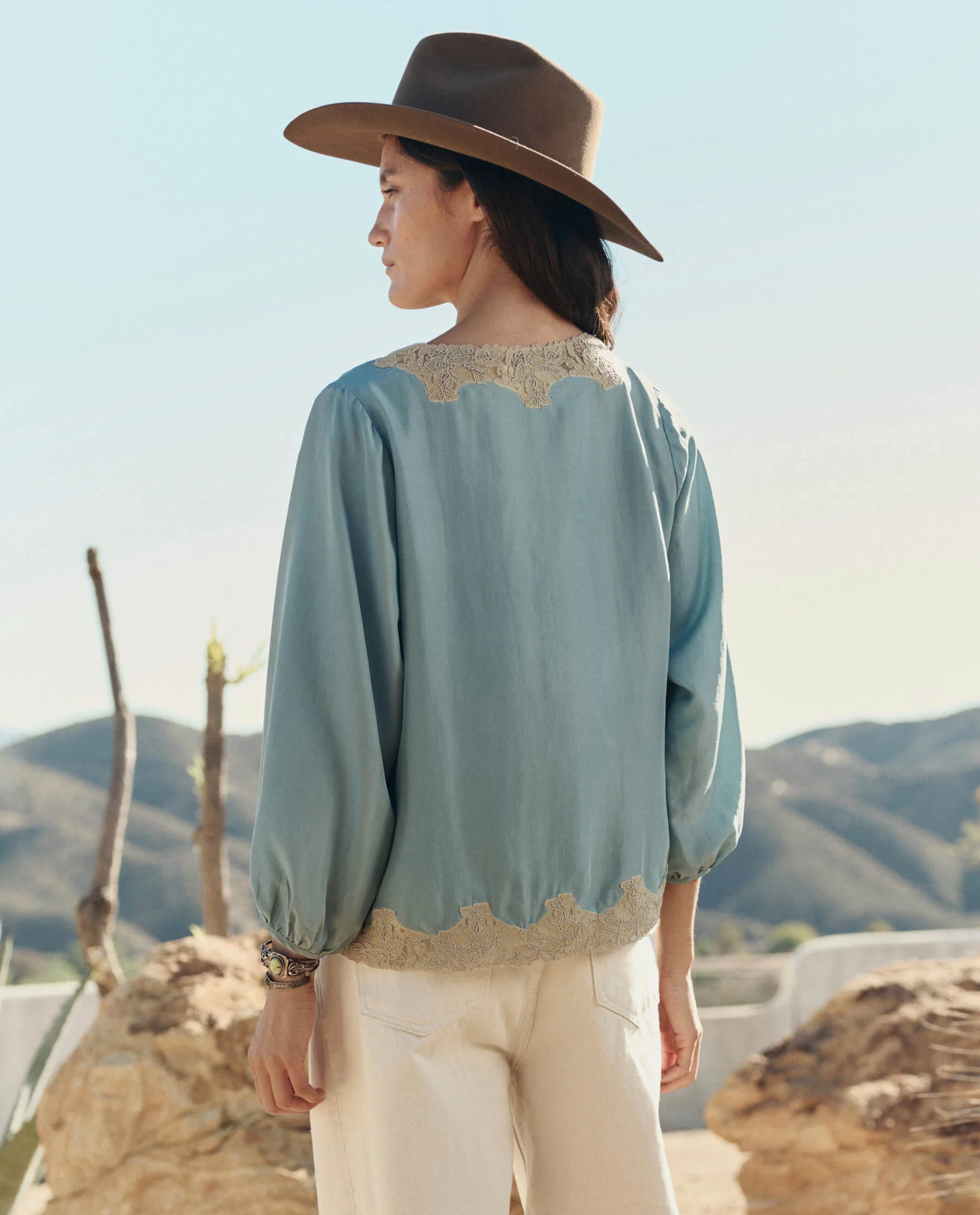 The Long Sleeve Legacy Top. -- Faded Blue and Cream - Image 4