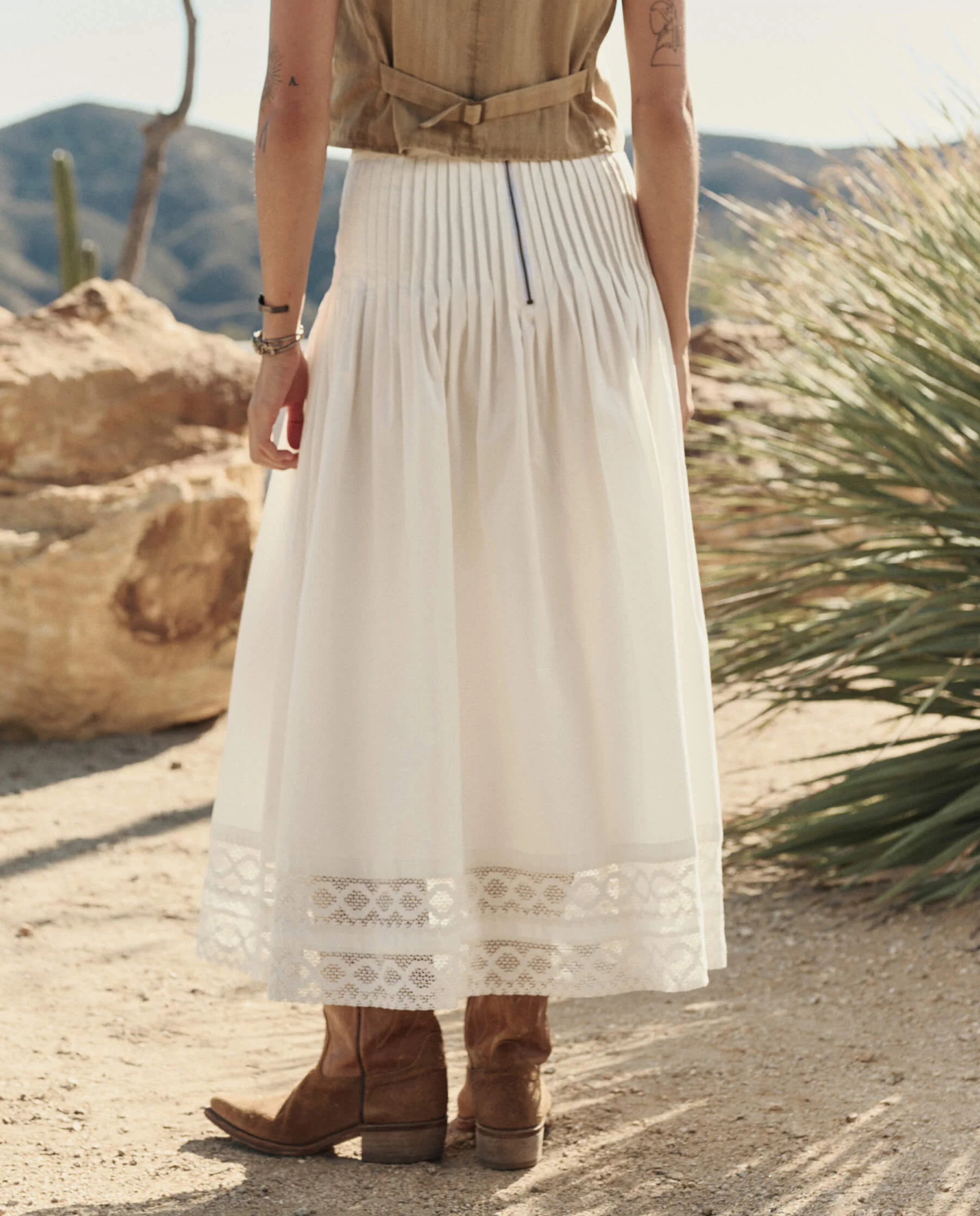 The Structured Victorian Skirt. -- White - Image 3